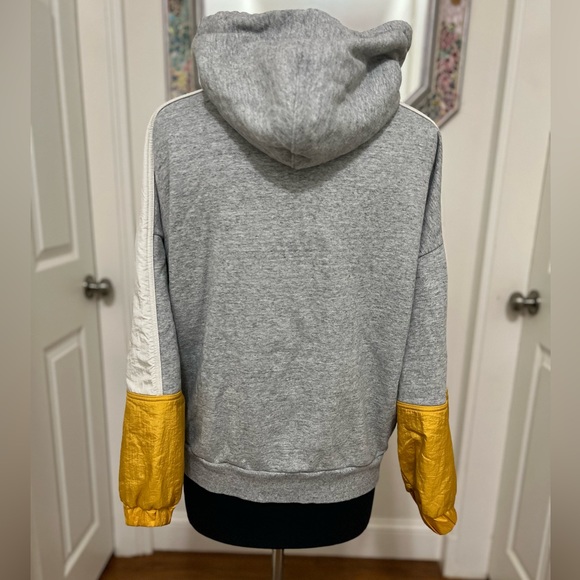 Levi’s Graphic Color Block Hoodie Pullover Sweater - Picture 9 of 16